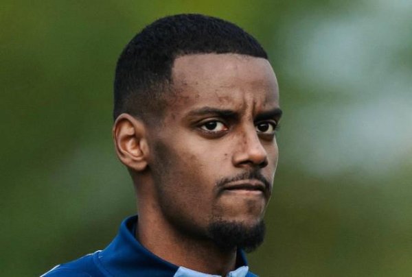 易融资 伊萨克：我已经准备好打满全场了；在利物浦的适应情况不错